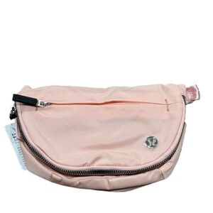 LULULEMON ALL NIGHT  FESTIVAL BAG Pink - 2L